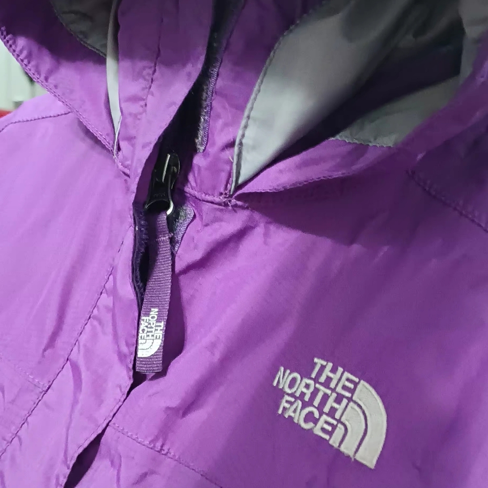 The North Face Girls XL18 Vibrant Purple Ski Jacket - Picture 5 of 10